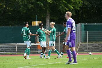 Opitz celebrates his goal