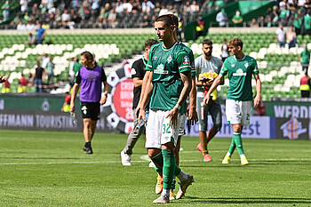 Marco Friedl nach dem Spiel gegen den SC Paderborn. 