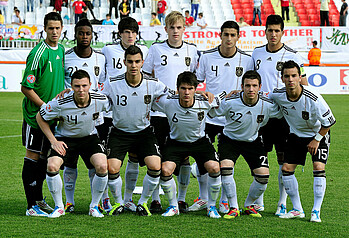 Teamfoto bei der U17-Nationalelf mit Cimo Röcker.