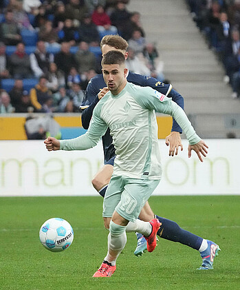 Romano Schmid on the ball against Hoffenheim.