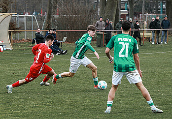 Die U19 im Angriff.