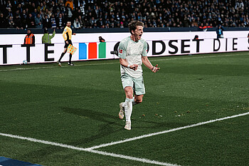 Jens Stage celebrates at the game in Bochum.