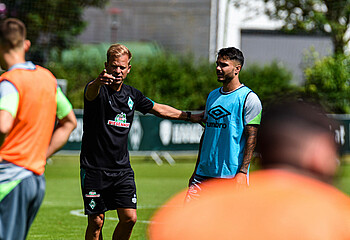 Leonardo Bittencourt und Markus Anfang im Trainingslager im Zillertal. 