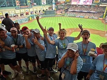The Werder Youngstars pose for a photo at the baseball game.