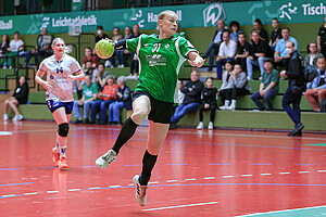 Jenice Funke (SV Werder Bremen, 31) beim Wurf, am Ball, Spielszene, Aktion, Action