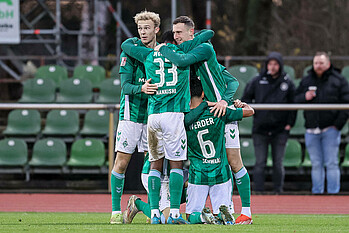 Die U23 beim Torjubel.
