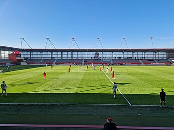 Der FC Bayern Campus am vergangenen Samstag bei bestem Wetter. 