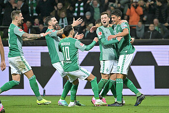 Julian Malatini celebrates after scoring his debut goal for Werder against Freiburg (Photo: nordphoto).