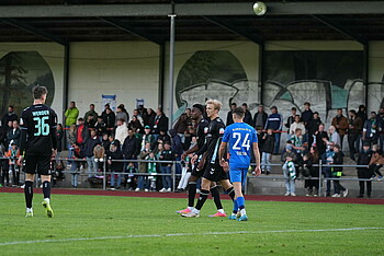 Opitz celebrates his goal. 