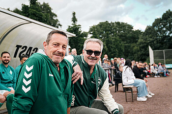 Trainer Mirko Votava mit Betreuer Eric von Euen.