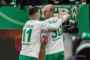 Wieder Schalke, wieder ein besonderes Werder-Erlebnis. Milot Rashica und Davy Klaassen schießen Grün-Weiß sehenswert ins DFB-Pokal-Halbfinale. 