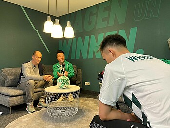 Vu Manh Tuyen in conversation with Klaus Filbry