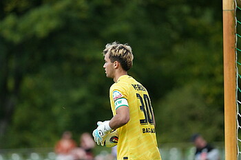 Mio Backhaus with the ball in his hands