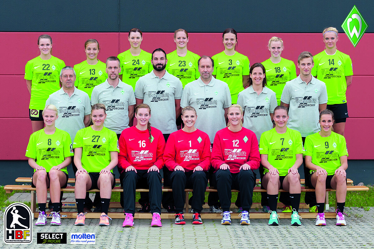 Das Teamfoto der 1. Frauen aus der Saison 2015/2016.