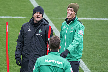 Nelson Valdez und Julian Malatini auf dem Platz