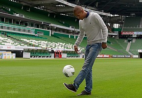 Seine Fertigkeiten am Ball stellte der Tscheche schon früh in Werders "Wohnzimmer" unter Beweis (Foto: nordphoto).