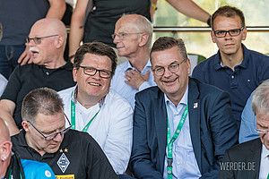 Präsidenten unter sich: DFB-Präsident Reinhard Grindel und Dr. Hubertus Hess-Grunewald (Foto: nordphoto).