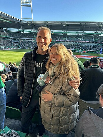 Die Familie Massalme im Weserstadion.