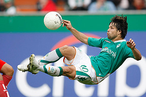 Feliz aniversário, Diego Ribas da Cunha! Werders ehemalige Nummer 10 feiert heute seinen 32. Geburtstag. Der Brasilianer trug zwischen 2006 und 2009 das Werder-Trikot, mittlerweile kickt er in seiner brasilianischen Heimat (Foto: nordphoto).