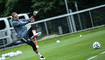 Luca Plogmann im Training mit der DFB-Auswahl.