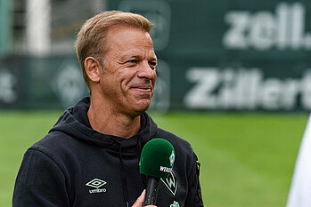 Werder-Trainer Markus Anfang beim Interview