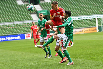 Clemens Fritz lobt den Einsatz und die Laufbereitschaft gegen Bayer 04 Leverkusen.