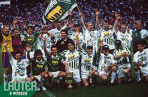 … 1994 seinen insgesamt dritten Erfolg im DFB-Pokal folgen. Es war der letzte Titel unter Trainer Otto Rehhagel, der über 14 Jahre an der Seitenlinie des SVW stand (Foto: nordphoto).