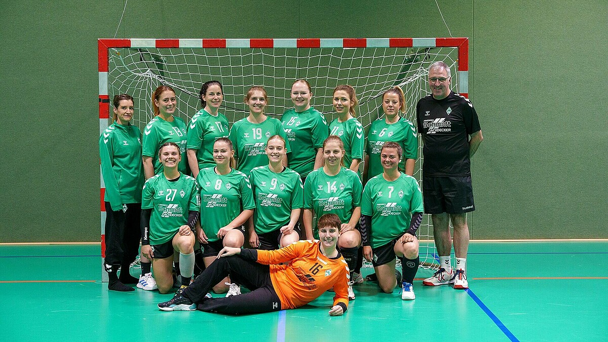 Mannschaftsfoto der 4. Frauen des SV Werder Bremen