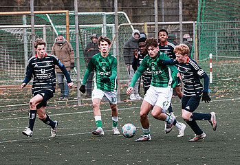 Die U16 im Duell mit dem HSV.