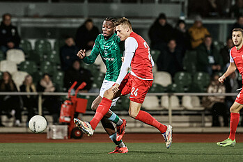 Zweikampfsituation beim Regionalligaspiel der U23 gegen den TSV Havelse.