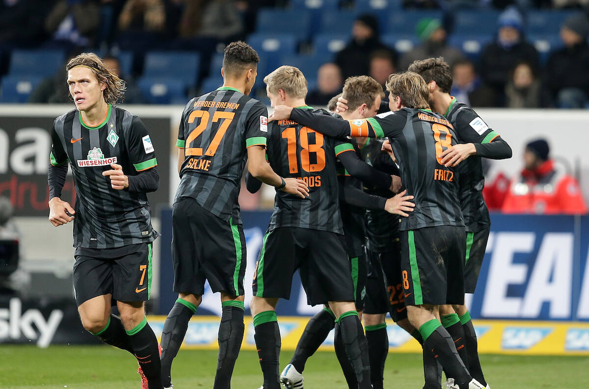 Werder-Spieler feiern ein Tor gegen die TSG 1899 Hoffenheim 2015