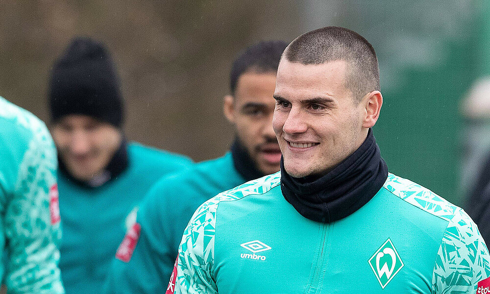 Werder-Keeper Zetterer Mit Klingelschild In Venedig