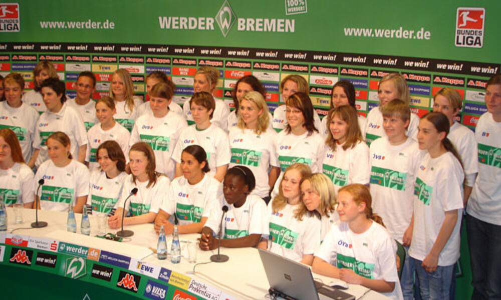 Werder Bremen Stellte Frauen- Und Mädchenteam Vor | SV Werder Bremen