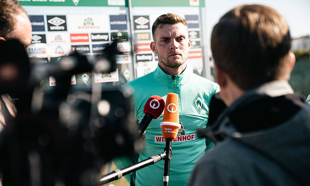 Marvin Ducksch In Der Mixed Zone Im Trainingslager | SV Werder Bremen